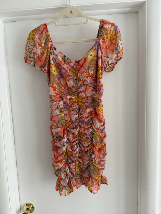 Forever 21 Dresses & Skirts - Forever 21 Coral Floral Ruched Mini Dress